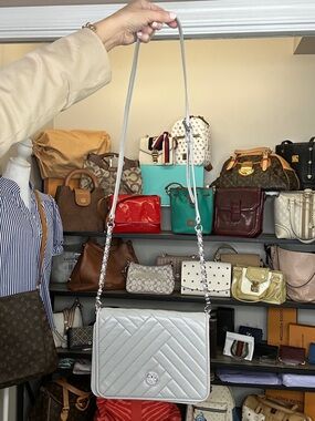 Tory Burch Gray Quilted Leather Flap Crossbody Bag Chain Strap 2018